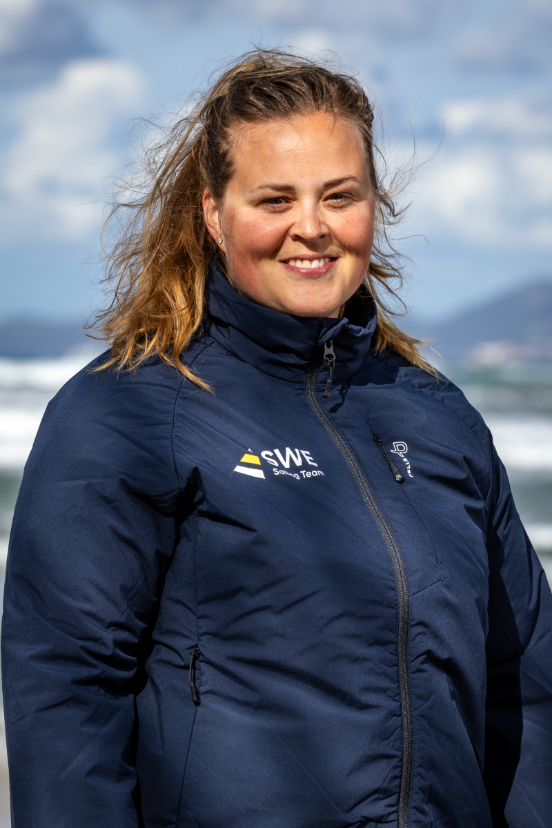https://www.swesailingteam.se//explorer/images/Coacher%20%26%20Team/SWE-Sailing-Team-Coach-Alberte%20Lindberg-2024-Foto-Svenska-Seglarfoerbundet-Niklas-Axhede.jpg